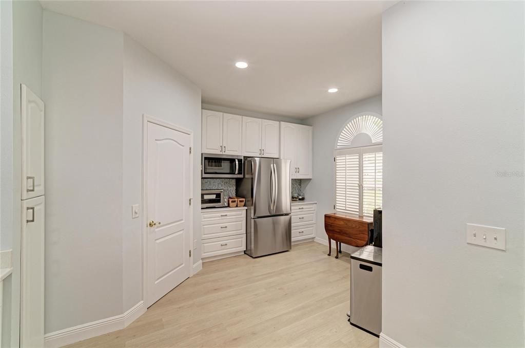 For Rent: $4,400 (3 beds, 2 baths, 1647 Square Feet)