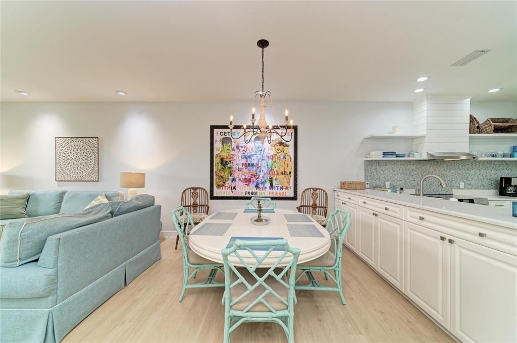 For Rent: $4,400 (3 beds, 2 baths, 1647 Square Feet)