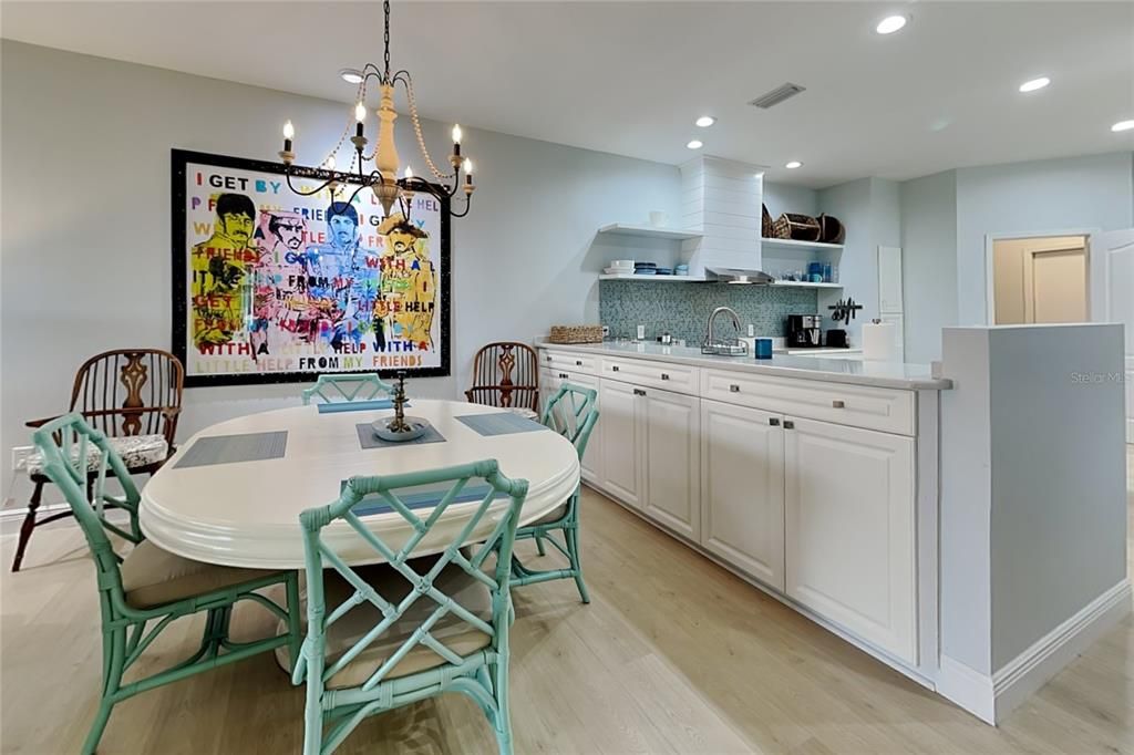 For Rent: $4,400 (3 beds, 2 baths, 1647 Square Feet)