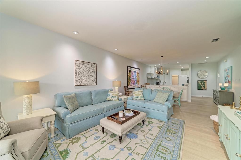 For Rent: $4,400 (3 beds, 2 baths, 1647 Square Feet)