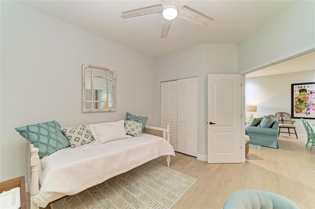 For Rent: $4,400 (3 beds, 2 baths, 1647 Square Feet)