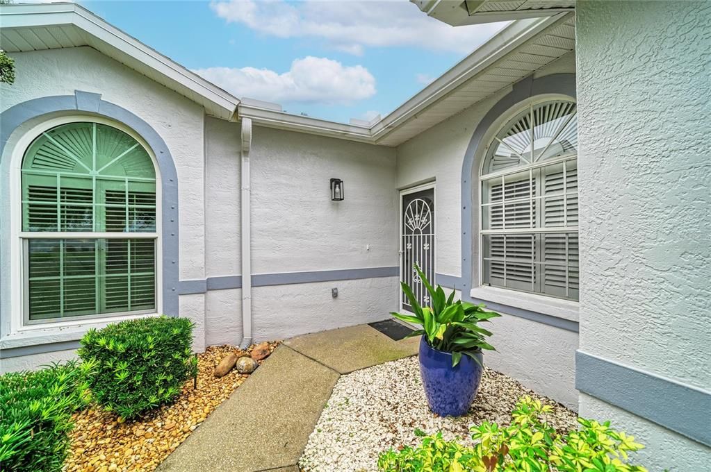 For Rent: $4,400 (3 beds, 2 baths, 1647 Square Feet)