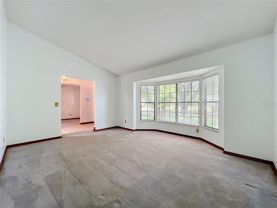 En Venta: $418,000 (4 camas, 2 baños, 2230 Pies cuadrados)