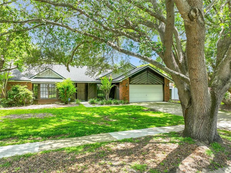 En Venta: $418,000 (4 camas, 2 baños, 2230 Pies cuadrados)