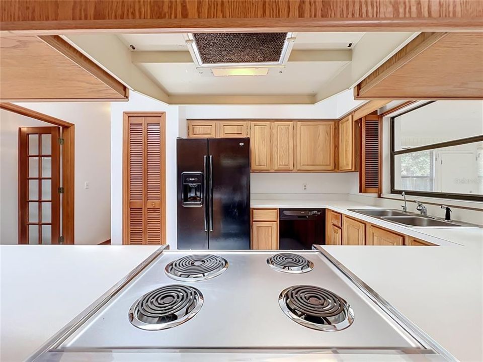 En Venta: $418,000 (4 camas, 2 baños, 2230 Pies cuadrados)