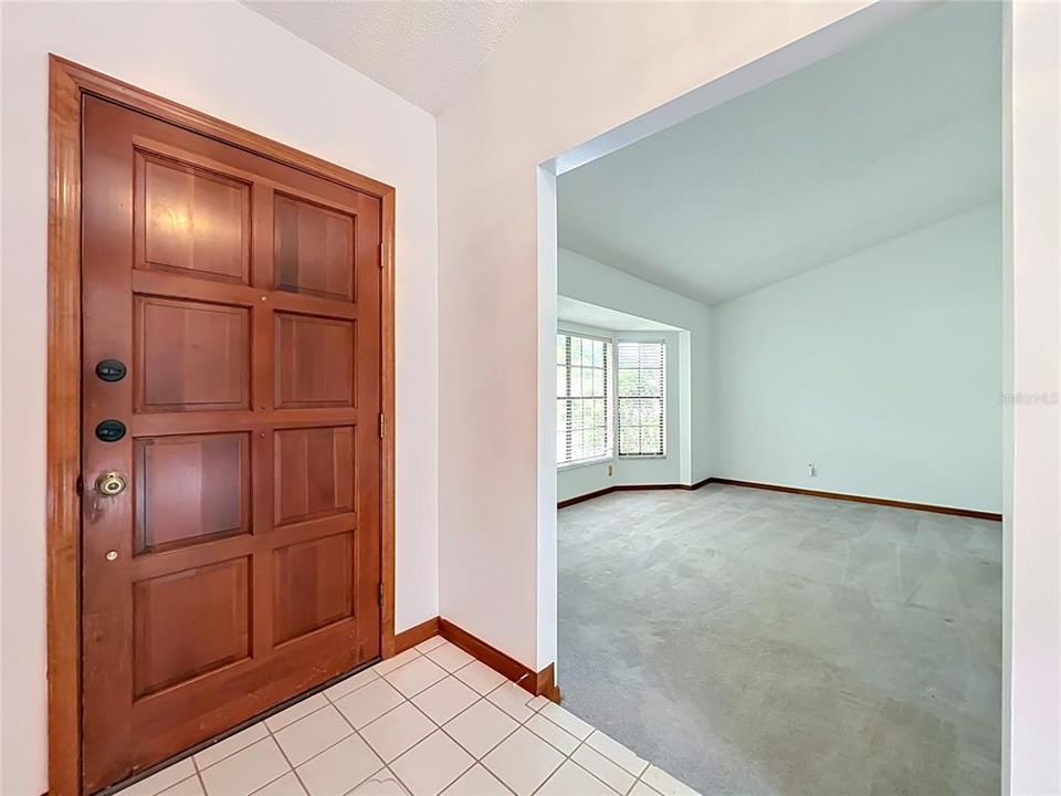 En Venta: $418,000 (4 camas, 2 baños, 2230 Pies cuadrados)