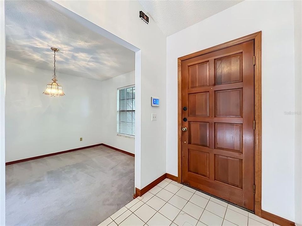 En Venta: $418,000 (4 camas, 2 baños, 2230 Pies cuadrados)