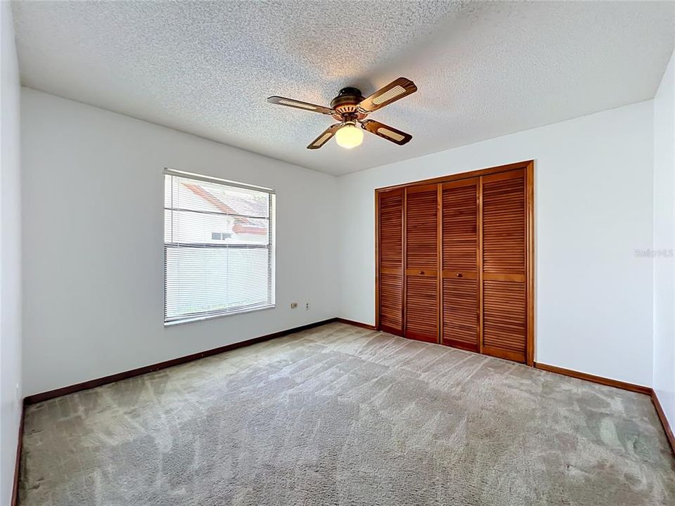 En Venta: $418,000 (4 camas, 2 baños, 2230 Pies cuadrados)