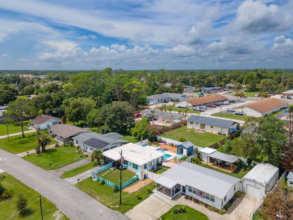 For Sale: $349,900 (2 beds, 1 baths, 858 Square Feet)