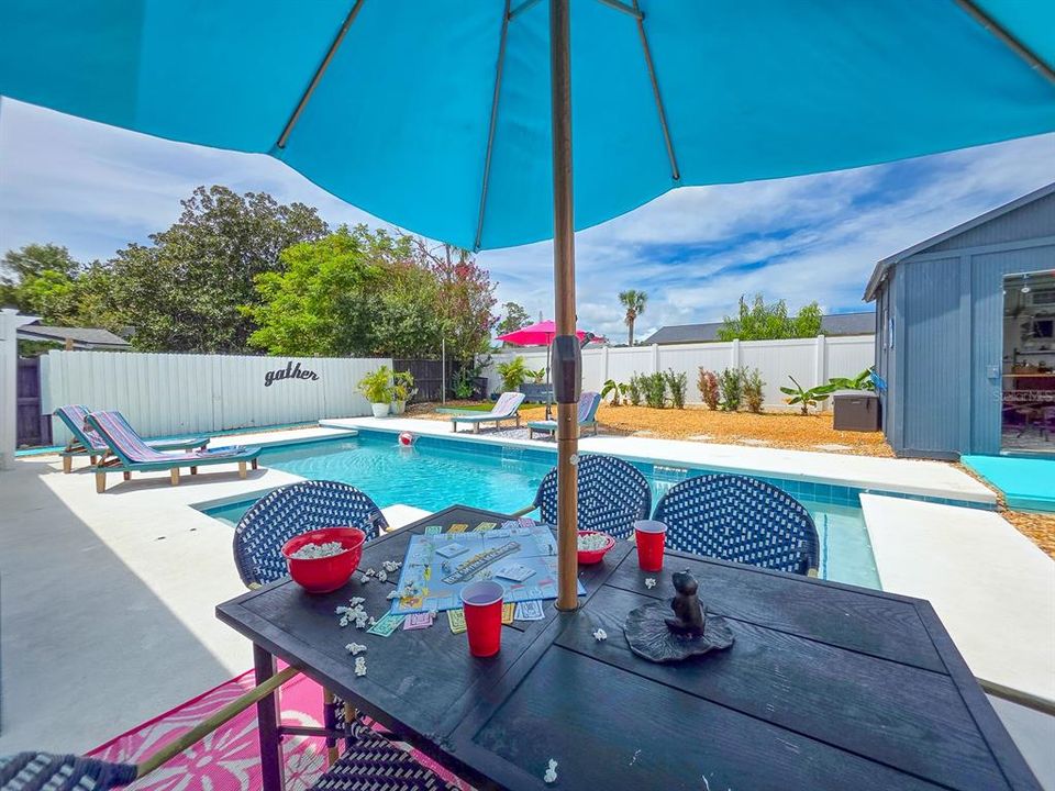 For Sale: $349,900 (2 beds, 1 baths, 858 Square Feet)