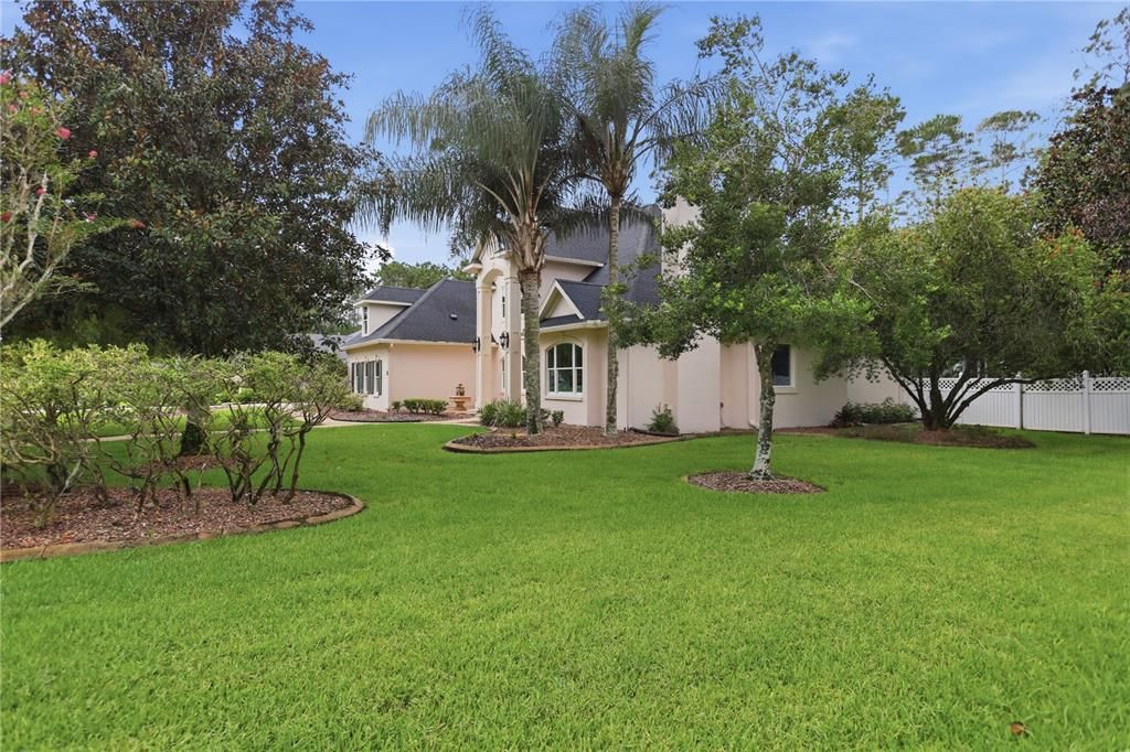 For Sale: $849,900 (5 beds, 3 baths, 4158 Square Feet)