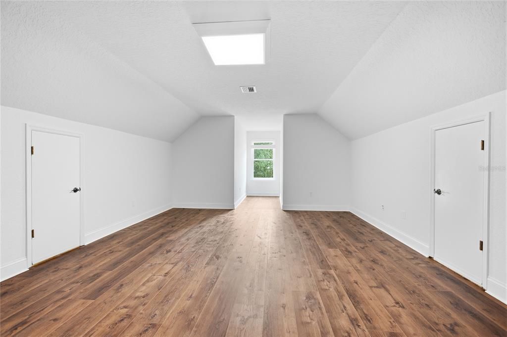 For Sale: $849,900 (5 beds, 3 baths, 4158 Square Feet)