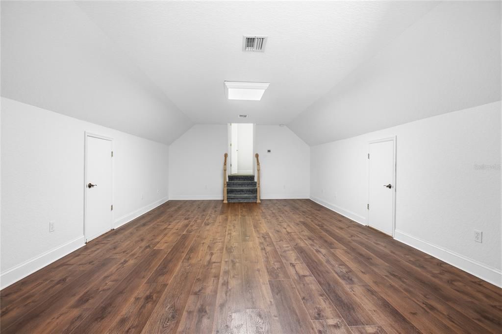For Sale: $849,900 (5 beds, 3 baths, 4158 Square Feet)