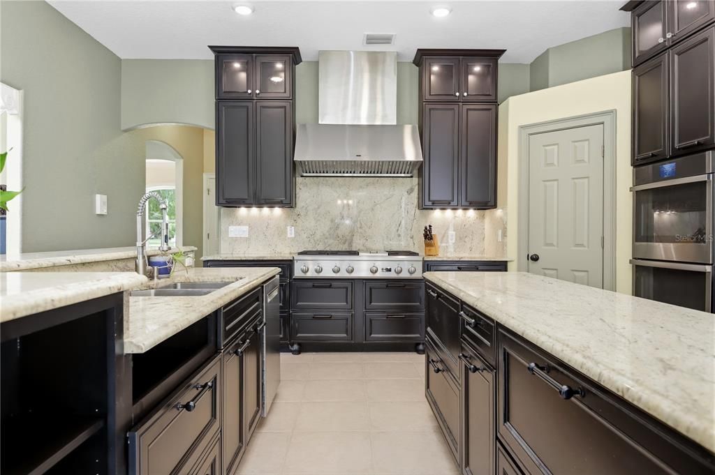 For Sale: $849,900 (5 beds, 3 baths, 4158 Square Feet)