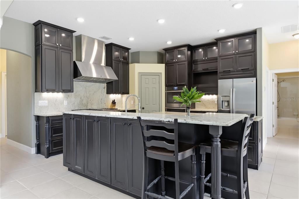 For Sale: $849,900 (5 beds, 3 baths, 4158 Square Feet)