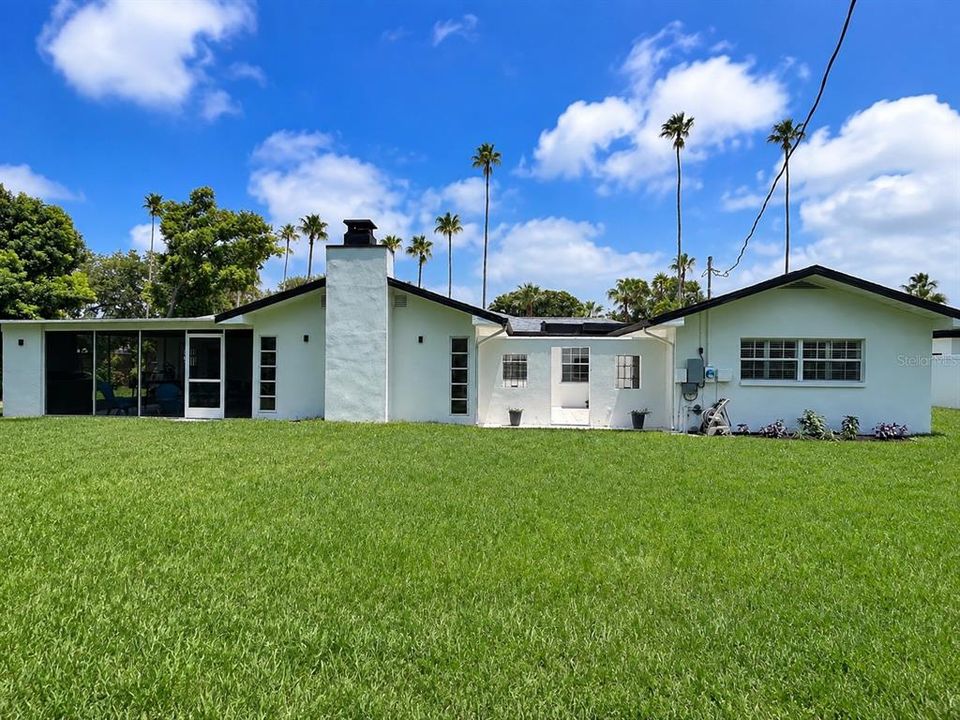For Sale: $1,125,000 (4 beds, 3 baths, 2134 Square Feet)