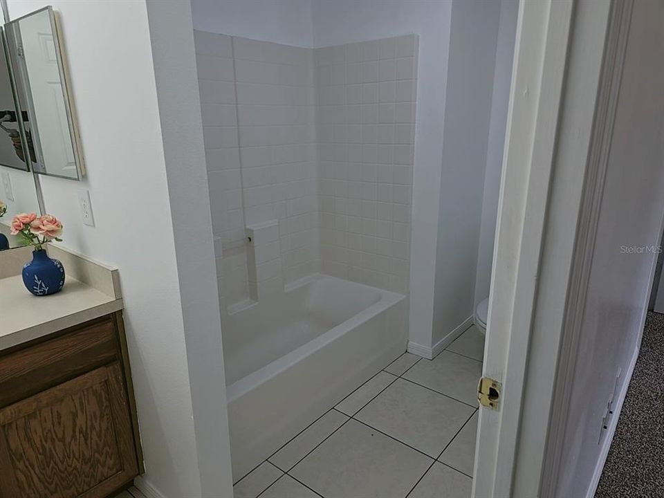 For Rent: $2,200 (3 beds, 2 baths, 1517 Square Feet)