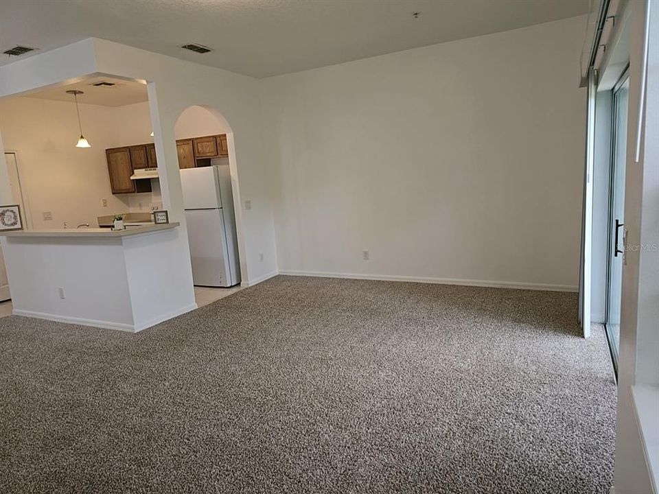 For Rent: $2,200 (3 beds, 2 baths, 1517 Square Feet)