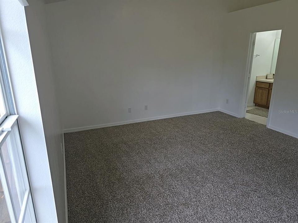 For Rent: $2,200 (3 beds, 2 baths, 1517 Square Feet)