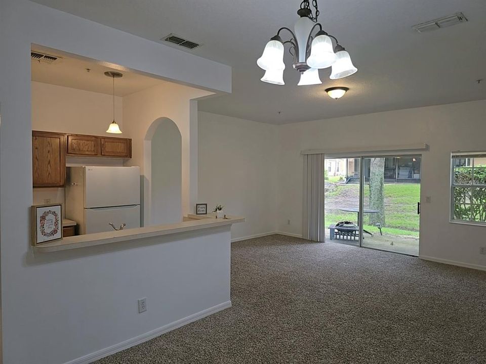 For Rent: $2,200 (3 beds, 2 baths, 1517 Square Feet)