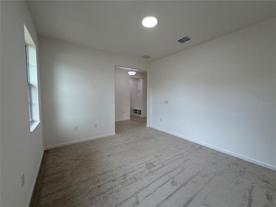 For Sale: $389,900 (5 beds, 3 baths, 3275 Square Feet)
