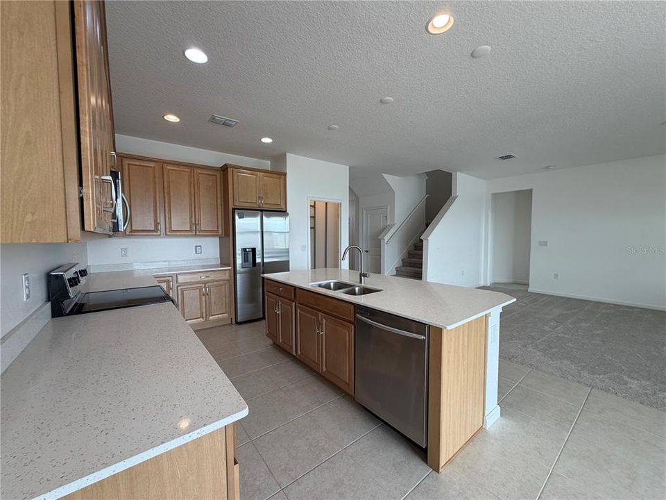 For Sale: $389,900 (5 beds, 3 baths, 3275 Square Feet)