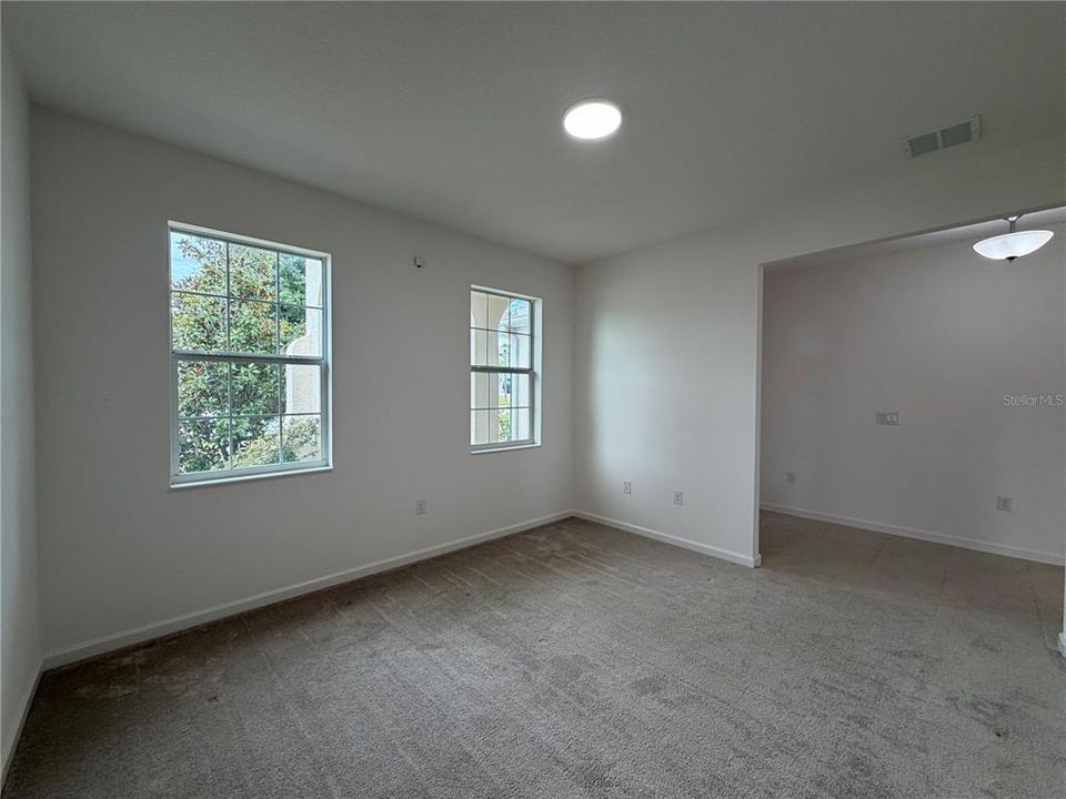 For Sale: $389,900 (5 beds, 3 baths, 3275 Square Feet)