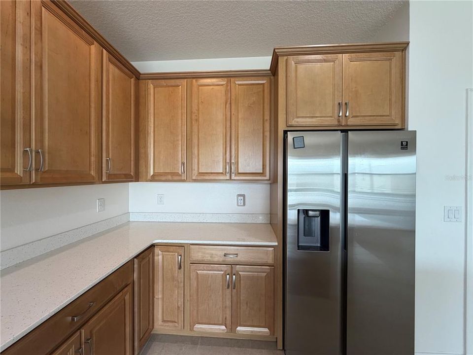 For Sale: $389,900 (5 beds, 3 baths, 3275 Square Feet)