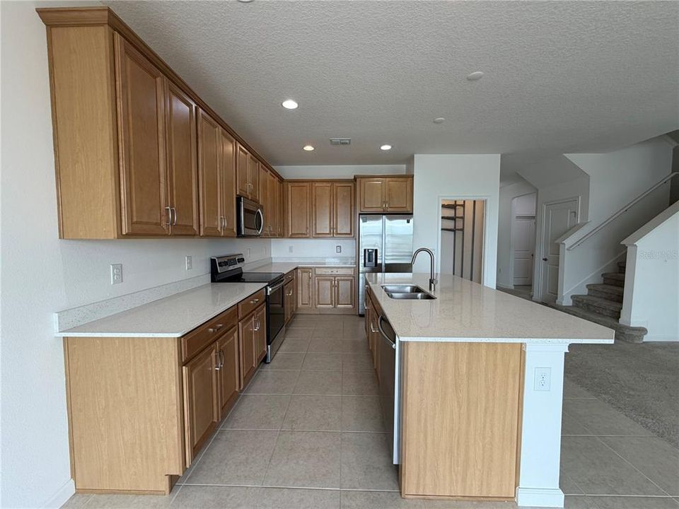 For Sale: $389,900 (5 beds, 3 baths, 3275 Square Feet)