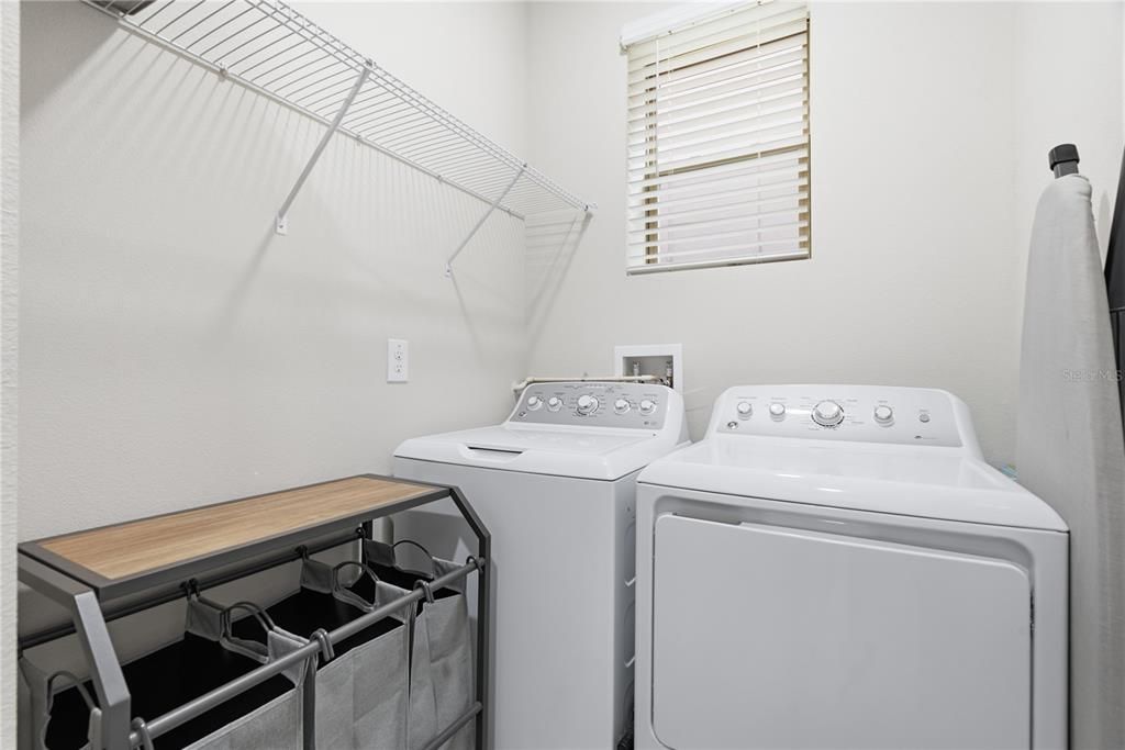 En Venta: $459,000 (5 camas, 3 baños, 2466 Pies cuadrados)