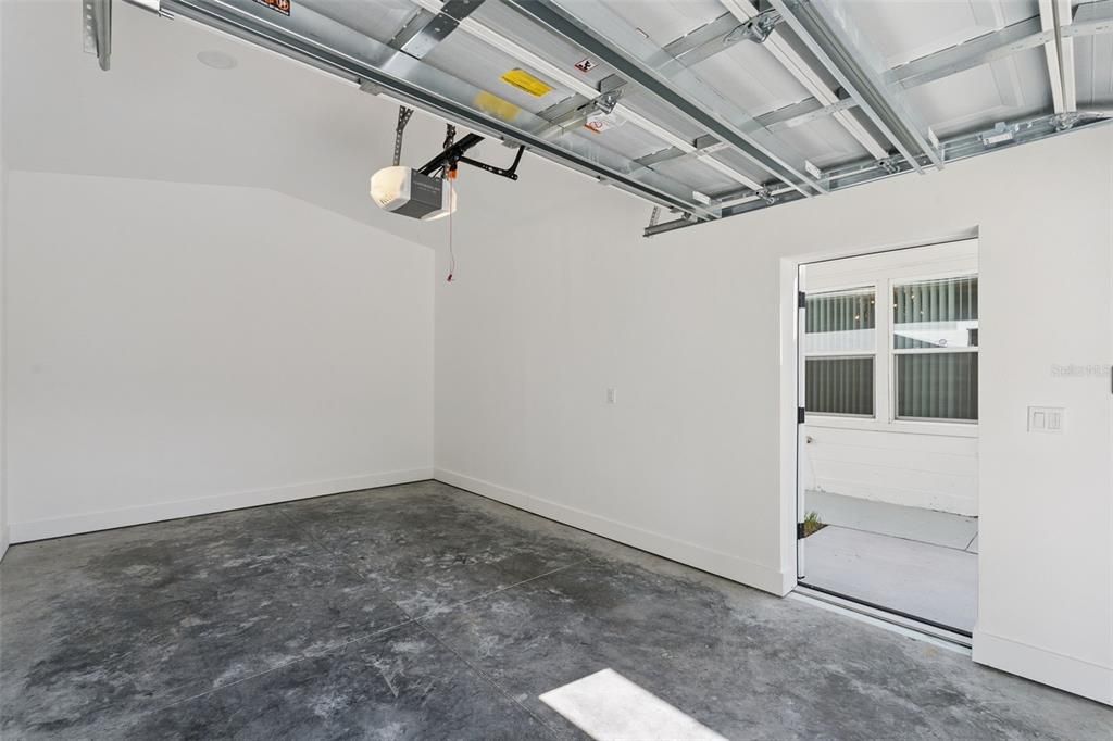 En Venta: $849,900 (4 camas, 2 baños, 2331 Pies cuadrados)