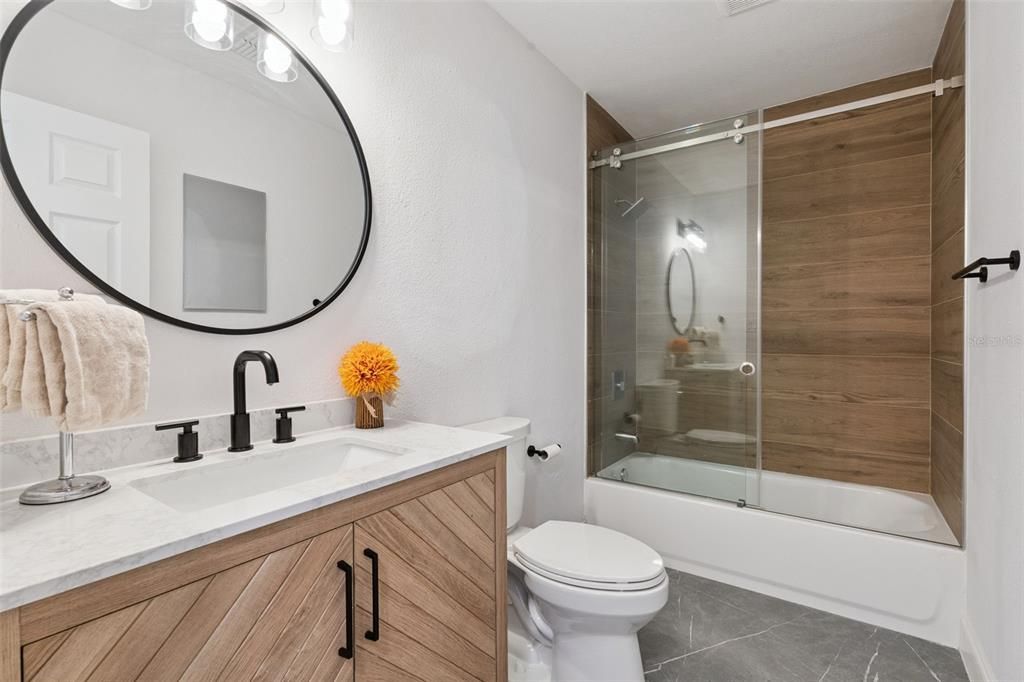 En Venta: $849,900 (4 camas, 2 baños, 2331 Pies cuadrados)