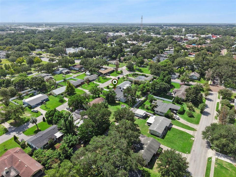 En Venta: $849,900 (4 camas, 2 baños, 2331 Pies cuadrados)