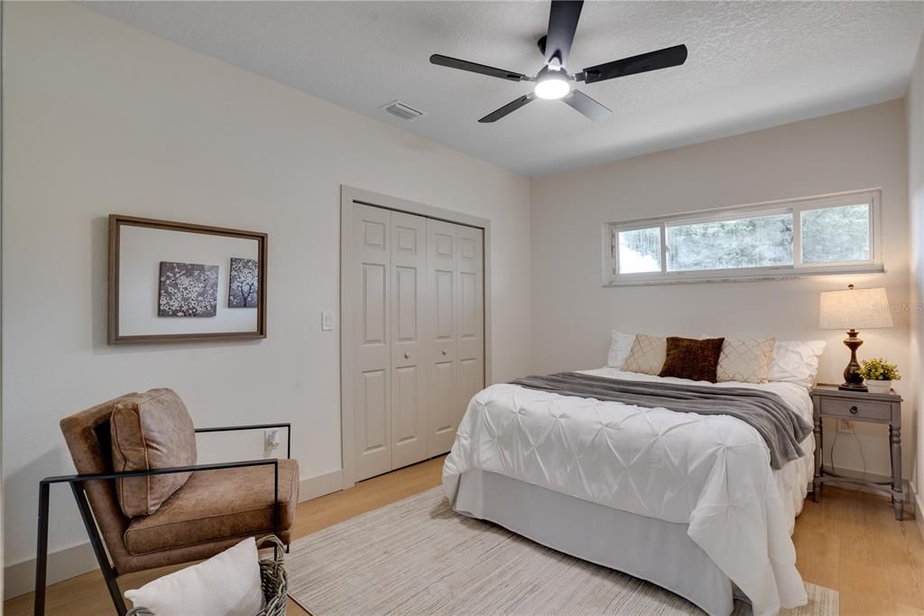 Activo con contrato: $349,000 (3 camas, 2 baños, 1128 Pies cuadrados)