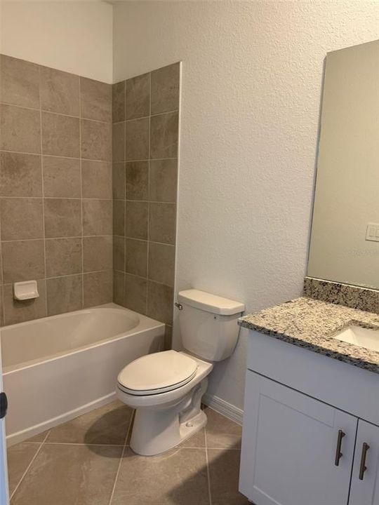En Renta: $2,450 (4 camas, 3 baños, 2027 Pies cuadrados)