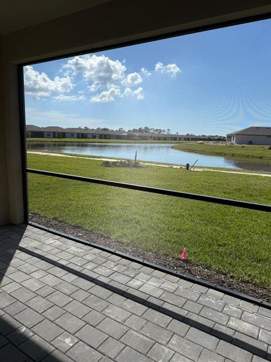 En Renta: $2,450 (4 camas, 3 baños, 2027 Pies cuadrados)