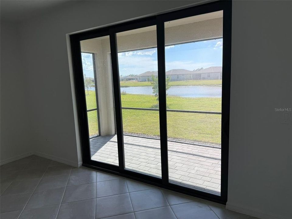 En Renta: $2,450 (4 camas, 3 baños, 2027 Pies cuadrados)