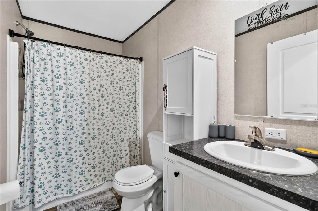 En Venta: $449,900 (4 camas, 2 baños, 1768 Pies cuadrados)