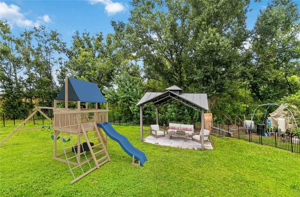 En Venta: $449,900 (4 camas, 2 baños, 1768 Pies cuadrados)