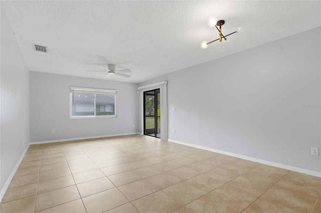 For Rent: $1,750 (2 beds, 2 baths, 1005 Square Feet)