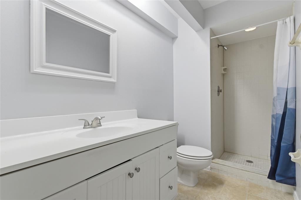 For Rent: $1,750 (2 beds, 2 baths, 1005 Square Feet)