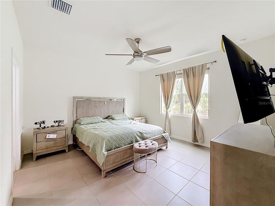 For Sale: $290,000 (2 beds, 2 baths, 1622 Square Feet)