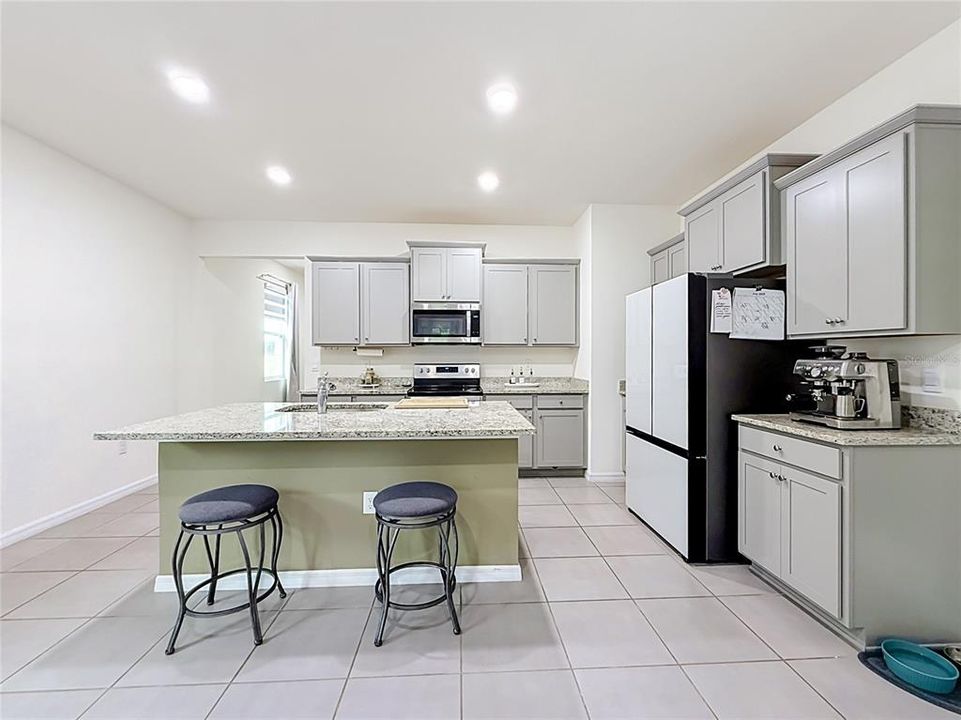 For Sale: $290,000 (2 beds, 2 baths, 1622 Square Feet)