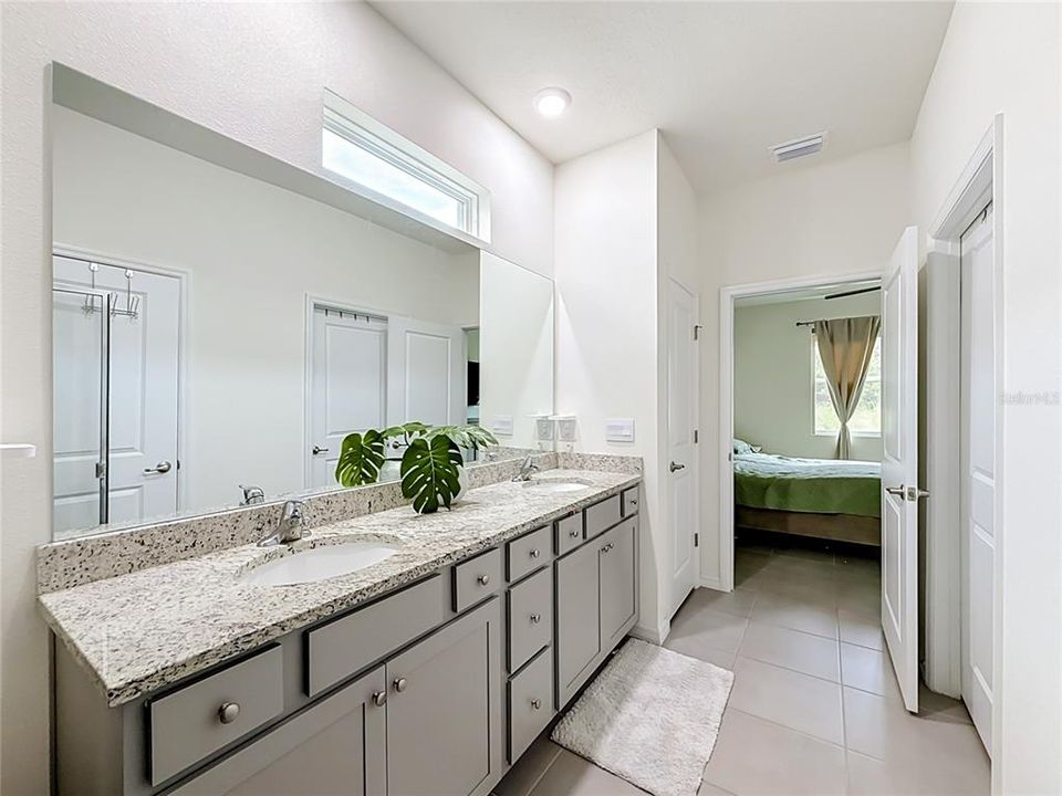 For Sale: $290,000 (2 beds, 2 baths, 1622 Square Feet)