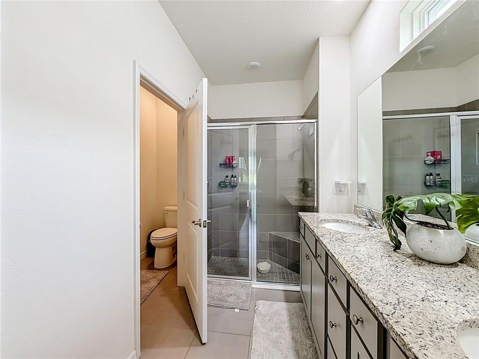 For Sale: $290,000 (2 beds, 2 baths, 1622 Square Feet)