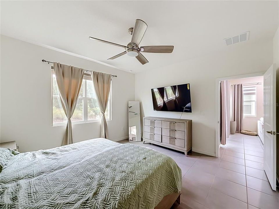 For Sale: $290,000 (2 beds, 2 baths, 1622 Square Feet)