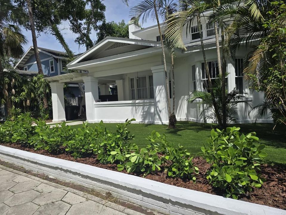 For Rent: $4,300 (3 beds, 2 baths, 2417 Square Feet)