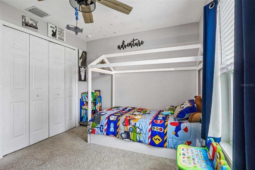 For Sale: $295,000 (3 beds, 2 baths, 1191 Square Feet)