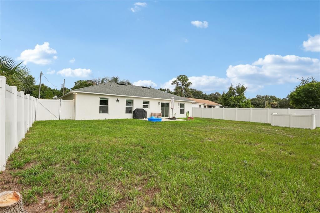 For Sale: $295,000 (3 beds, 2 baths, 1191 Square Feet)