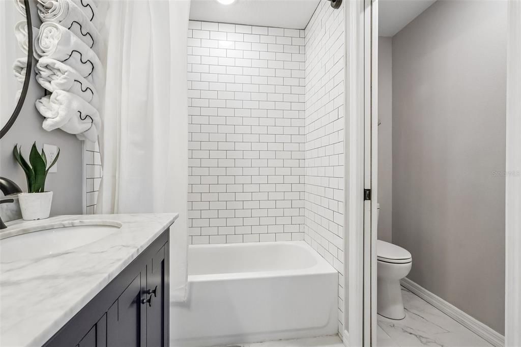 For Sale: $295,000 (3 beds, 2 baths, 1191 Square Feet)